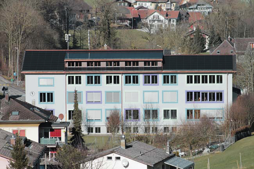 clevergie Photovoltaik Aufdachanlage Schulhaus